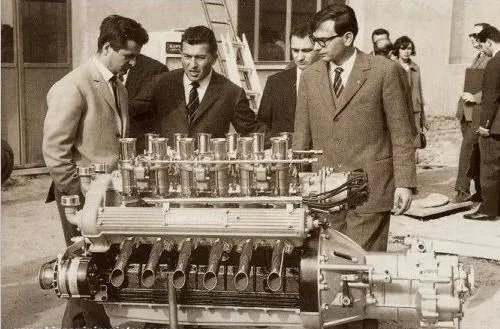 Giotto Bizzarrini, Ferruccio Lamborghini en Giampaolo Dallara in 1963,