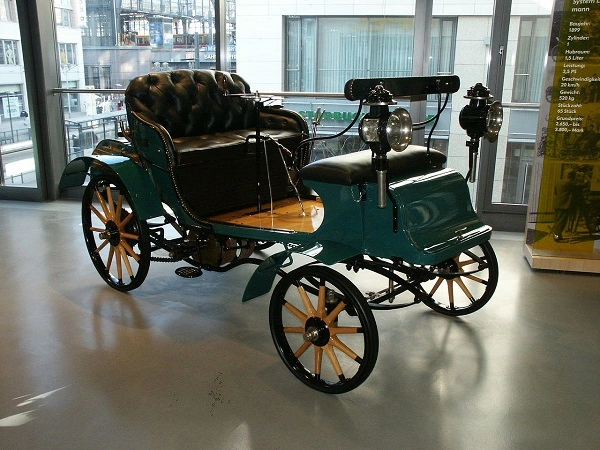 Eerste Opel auto