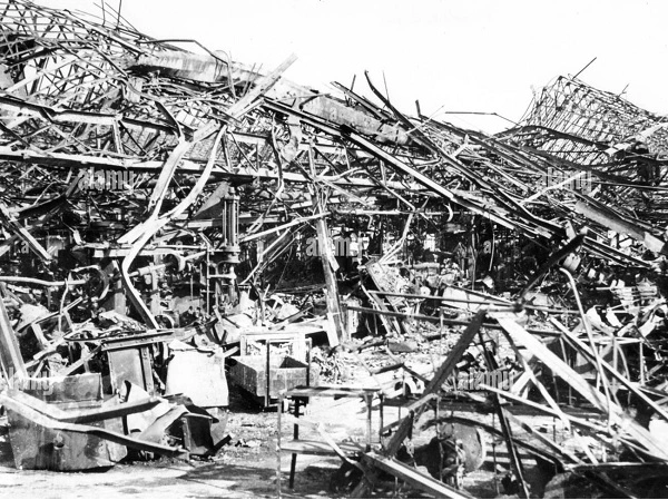 Renault-fabriek na Brits bombardement in 1943
