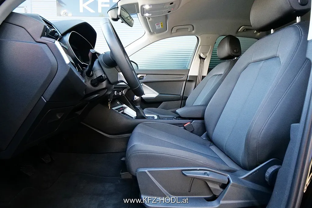 Audi Q3 35 TFSI Image 10