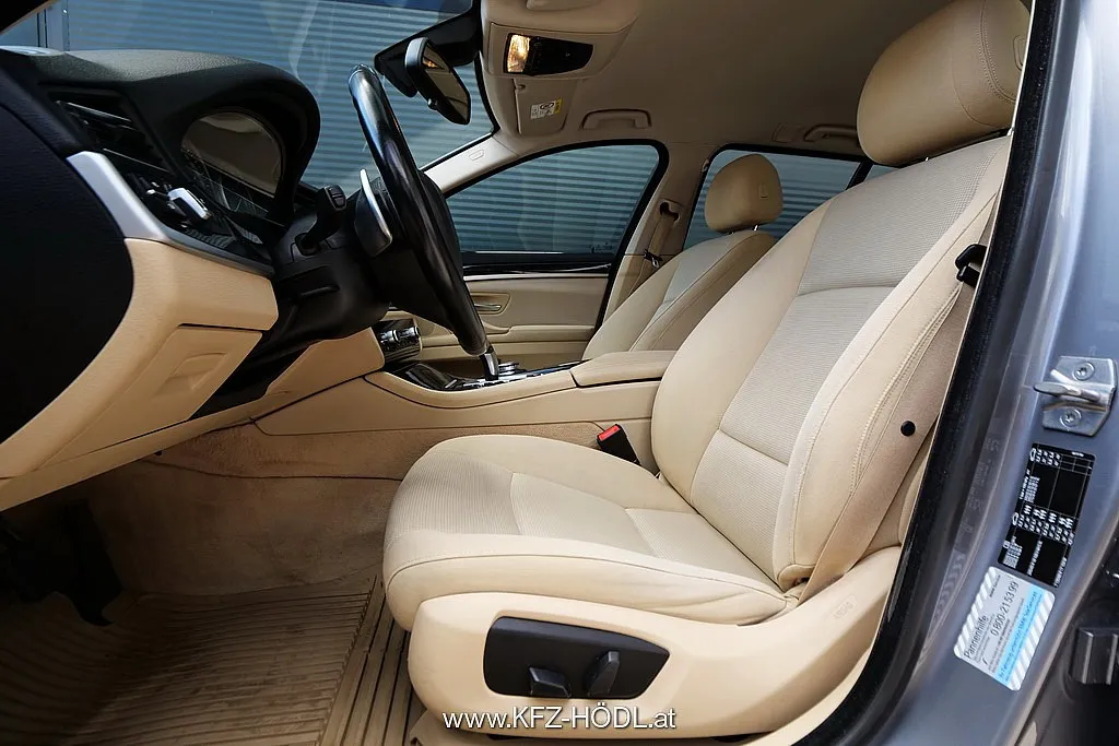 BMW 520d Touring Österreich-Paket Aut. Image 10