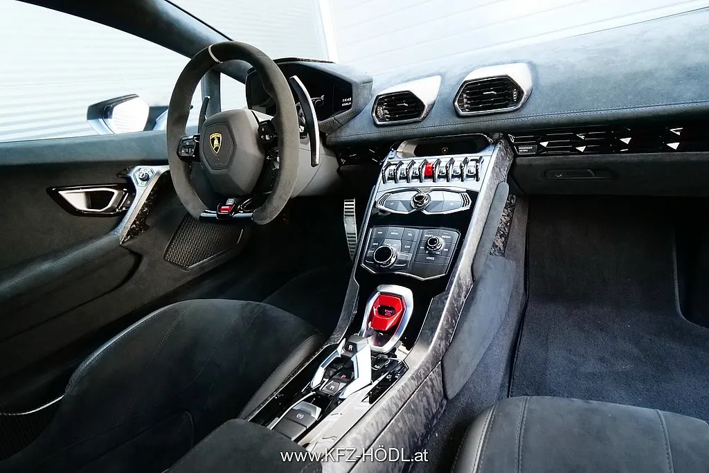 Lamborghini Huracán Performante Image 9