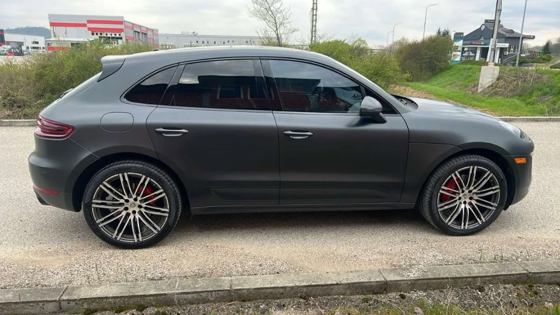 Porsche Macan GTS Image 6