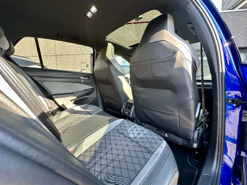 Volkswagen Golf VIII R-Line 1.5 TSi Image 12