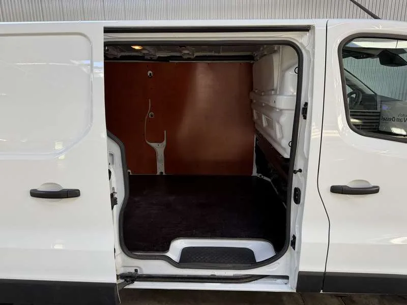 Nissan Primastar 2.0 dCi L2H1 Acenta L2H1 *€ 21.490 NETTO* Image 14