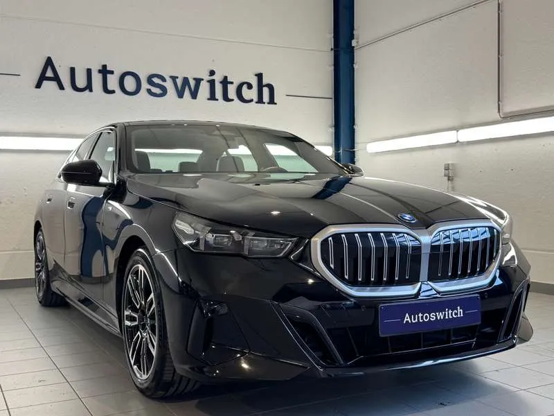 BMW 530 e - M Sport/Driv.Ass.+/Keyless/Trekhaak/... Image 1