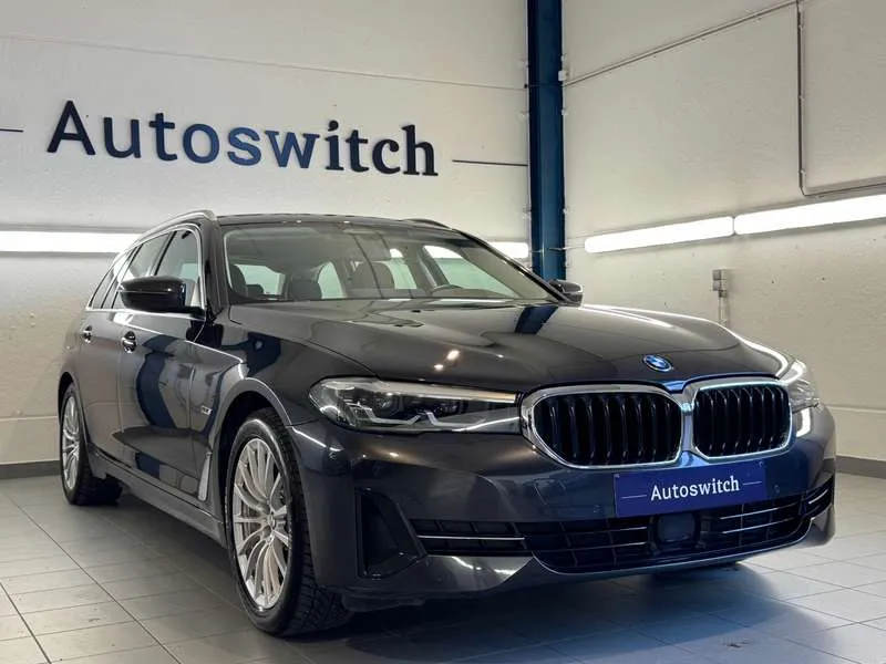BMW 530 e Touring -Facelift- Act.Cruise/Trekhk/Zetelverw./ Image 1
