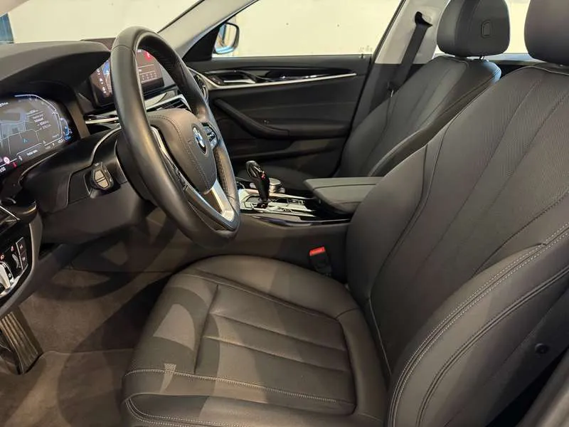 BMW 530 e Touring -Facelift- Act.Cruise/Trekhk/Zetelverw./ Image 12