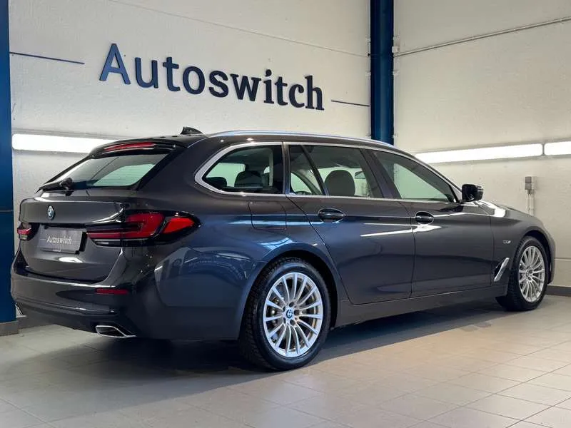 BMW 530 e Touring -Facelift- Act.Cruise/Trekhk/Zetelverw./ Image 6