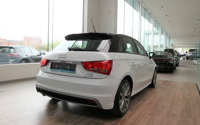 Audi A1 SPORTBACK 1.TFSI*GPS*S-LINE*TOPWAGEN & PRIJS !!! Image 9