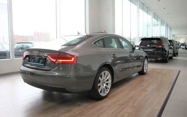 Audi A5 SPORTBACK 2.0TDI 6V*SLECHTS 88.000KMS*NIEUWSTAAT ! Image 10