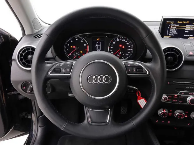 Audi A1 1.0 TFSi 95 Sportback Sport + Xenon + Connectivity Image 10