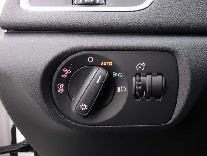Audi Q3 1.4 TFSi 125 Design + GPS + Xenon Plus Image 9