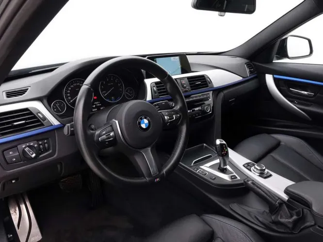 BMW 3 330e iPerformance 49gr M-Sport + Leder/Cuir + GPS Image 8