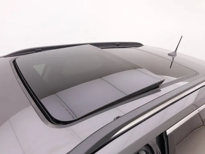 Jeep Compass 1.3 150 DCT LIMITED + PANORAMA Image 9