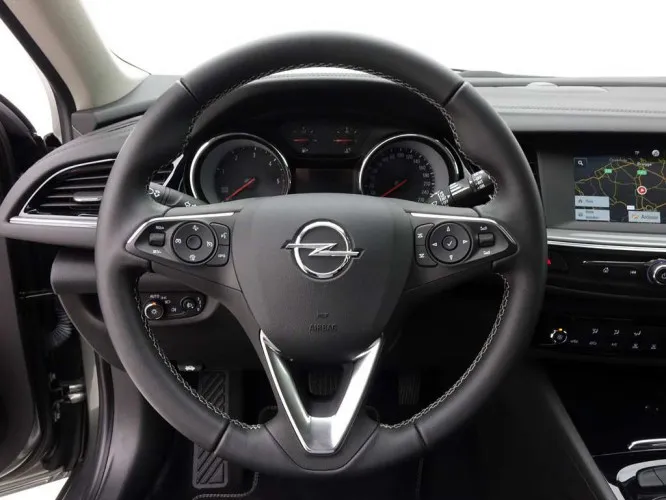 Opel Insignia 2.0 CDTi 170 AT8 Sportstourer Edition + GPS Image 10