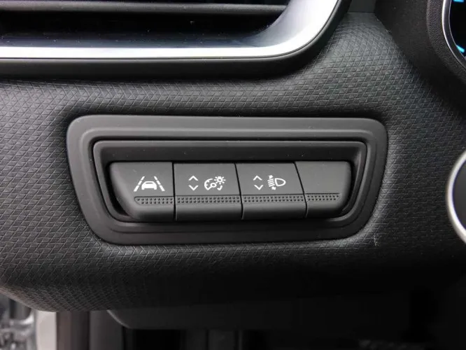 Renault Clio 1.6 E-Tech HEV 140 Look + Carplay + Virtual + LED Lights + Camera Image 9