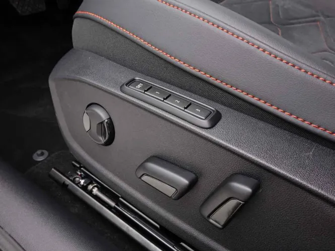 Seat Leon 1.4 e-HYBRID 204 Break FR + GPS + Pano + XL Pack + Full LED + ALU18 Image 9