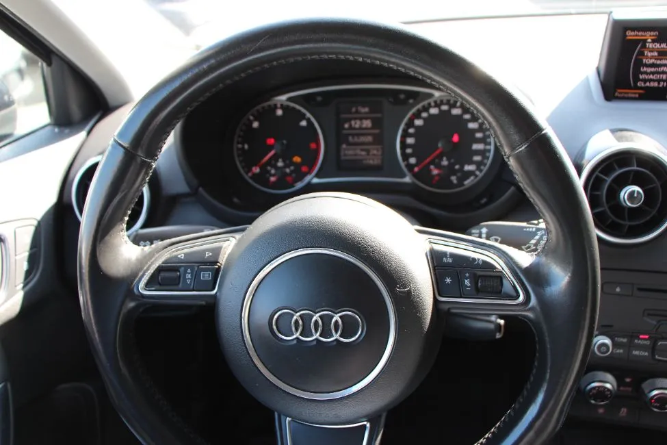 Audi A1 1.6 Tdi Airco Cruise Controle EU5 Image 9