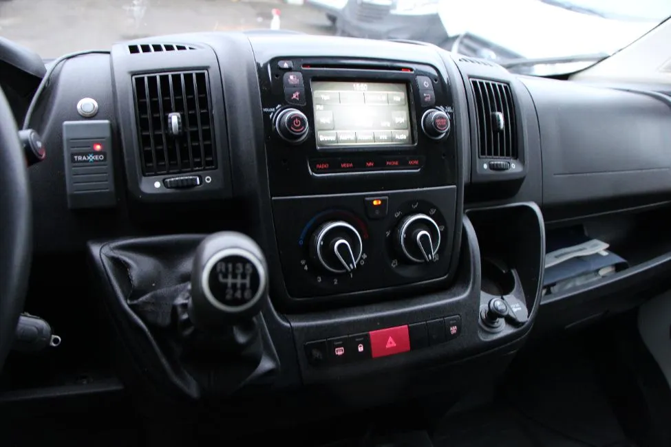 Peugeot Boxer 2.0 EU6 Airco Cruise Controle L2H2 Image 9
