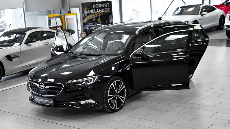Opel Insignia Sports Tourer 2.0d Business Innovation 4x4 Automat Image 1