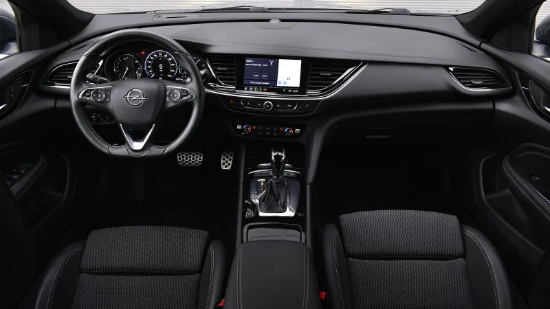 Opel Insignia Sports Tourer 1.5 Turbo OPC Line Automatic Image 9