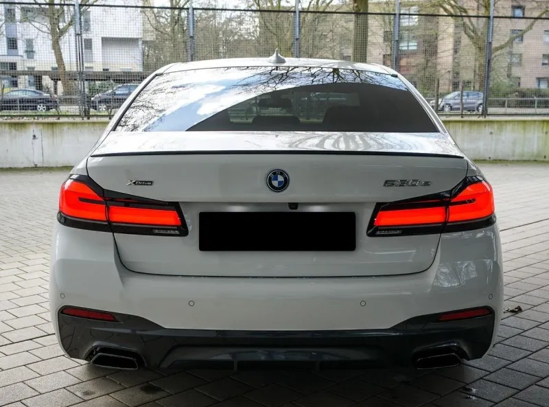 BMW 530 e xDrive M-Sport =Exclusive= Individual Гаранция Image 6