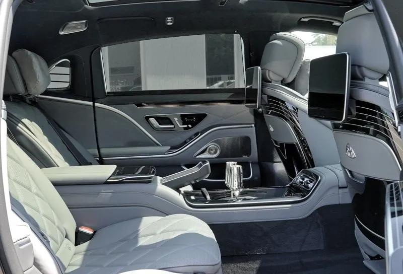 Mercedes-Benz S680 Maybach =NEW= Luxury/Panorama Гаранция Image 8