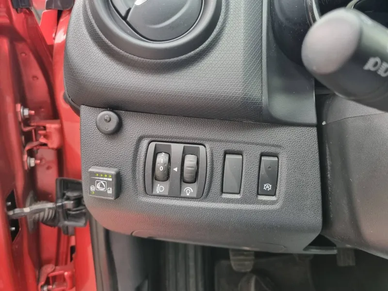 Renault Clio 1.0 90 Stop&Start LPG N1 Image 9