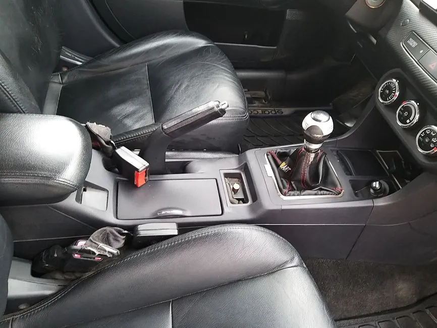 Mitsubishi Lancer hatchback Image 8