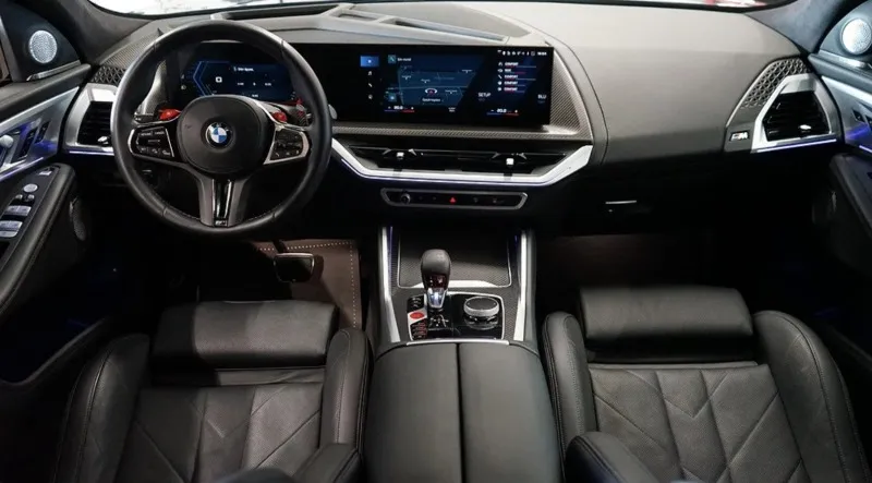 BMW XM 4.4i xDrive Image 4