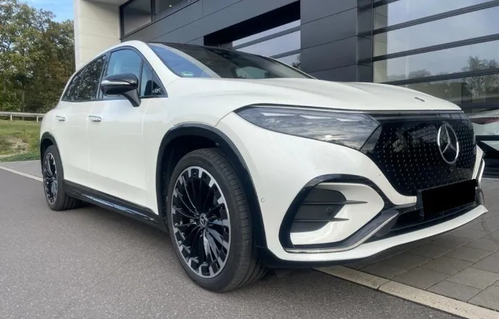 Mercedes-Benz EQS SUV 4matic AMG-line Image 3