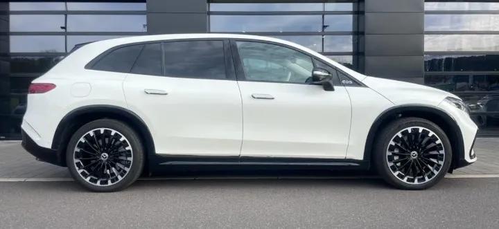 Mercedes-Benz EQS SUV 4matic AMG-line Image 4