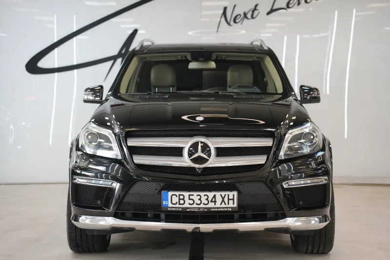 Mercedes-Benz GL 500 4Matic AMG Line 6+1 Image 2