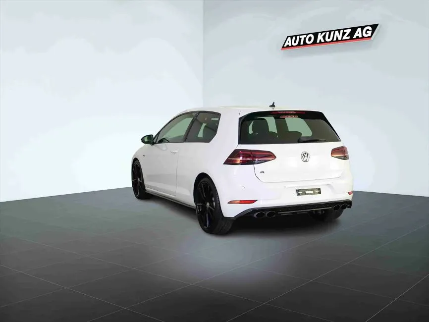 Volkswagen Golf R  Image 1