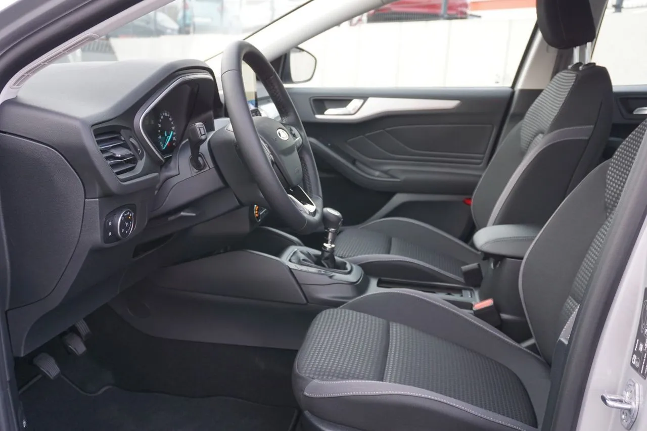 Ford Focus 1.0 EB Navi Sitzheizung LED  Image 9