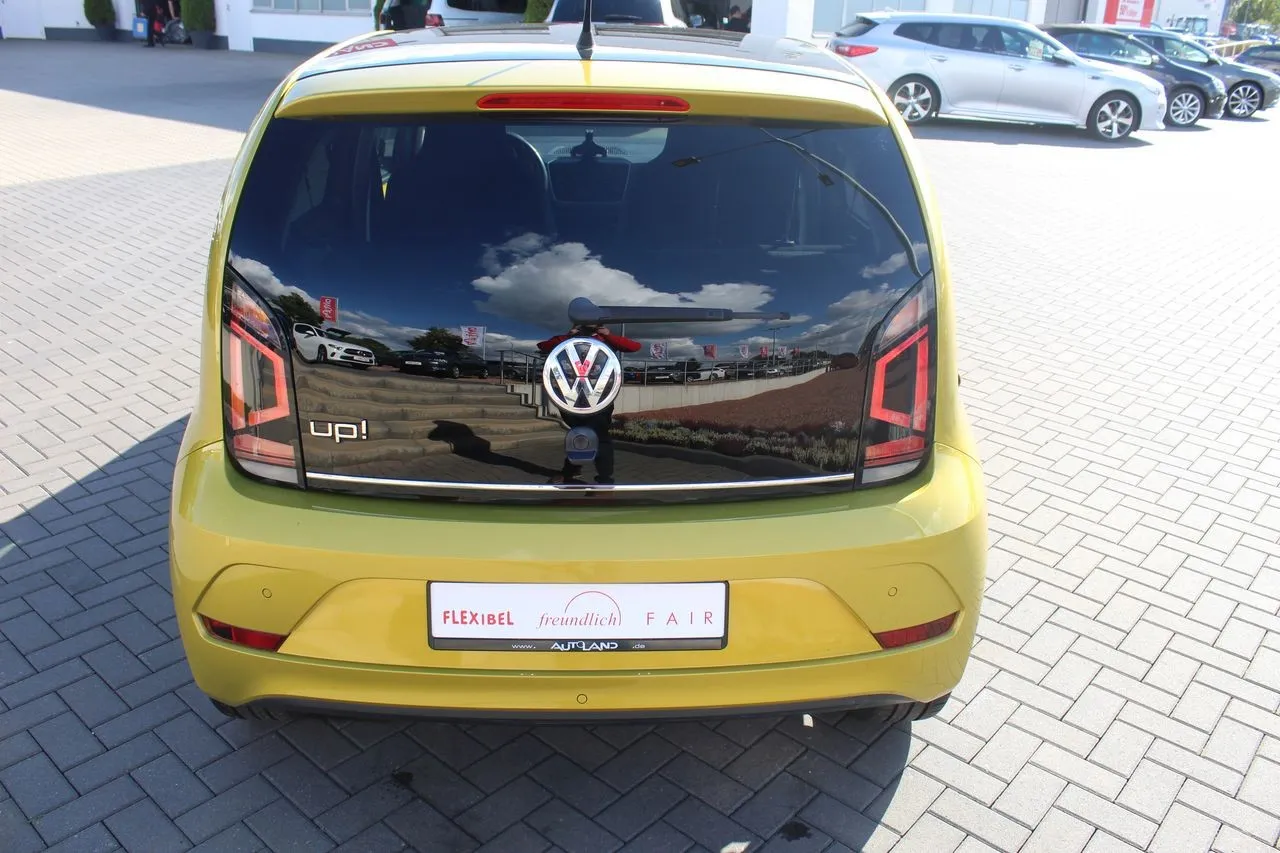Volkswagen up! 1.0 high up! Navi Sitzheizung...  Image 6