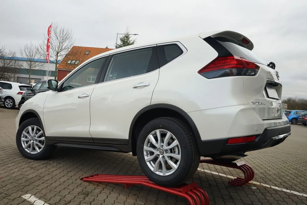 Nissan X-Trail 1.3 DIG-T AT...  Image 4