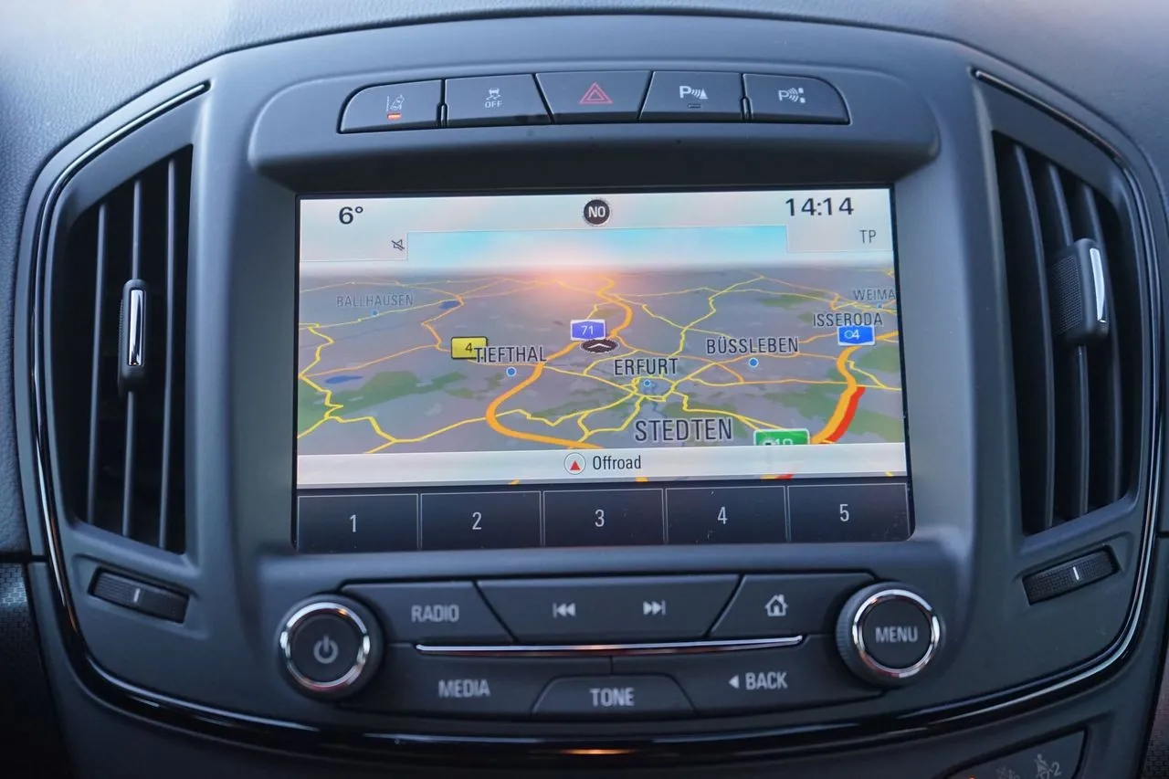 Opel Insignia 1.6 Innovation OPC...  Image 9