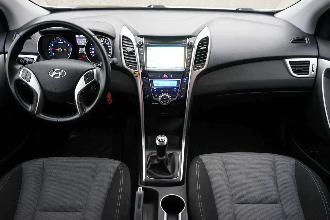 Hyundai i30cw 1.6 GDI FIFA World Cup...  Image 9