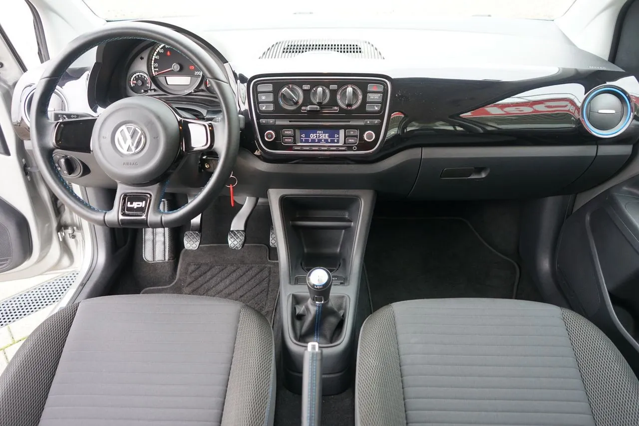 Volkswagen up! 1.0 Sitzheizung...  Image 9