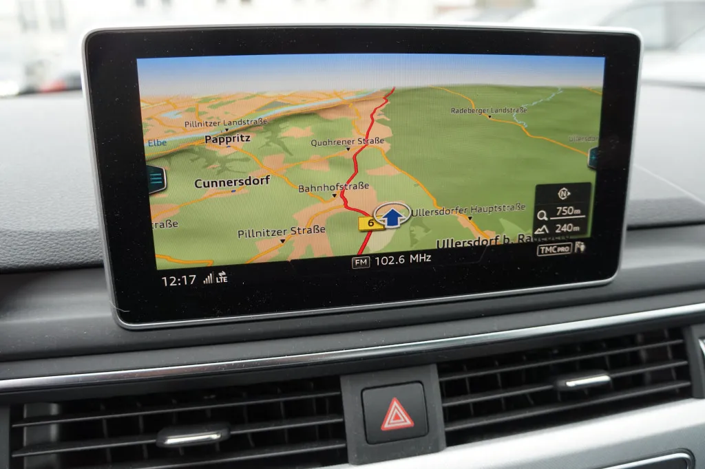 Audi A4 ALLROAD QUATTRO 2.0 TDI S-TRONIC*NAVI*LED* Image 9
