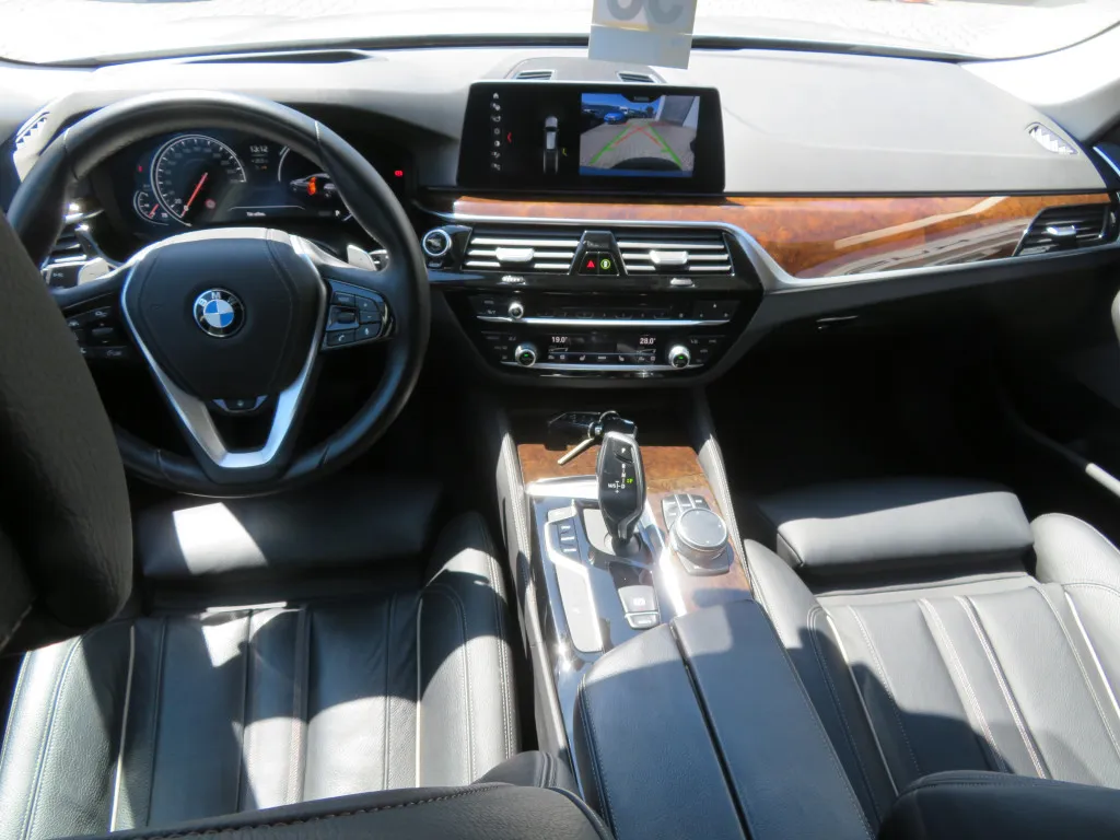 BMW 540 D TOURING XDRIVE LUXURY LINE*NAVI*HEADUP*H&K Image 10