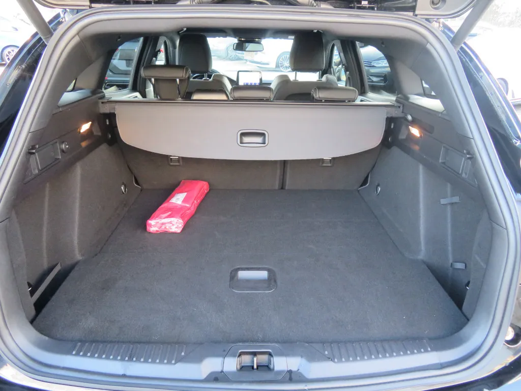Ford Focus TURNIER 2,3 ST*PERFORMANCE*NAVI*IACC* Image 10