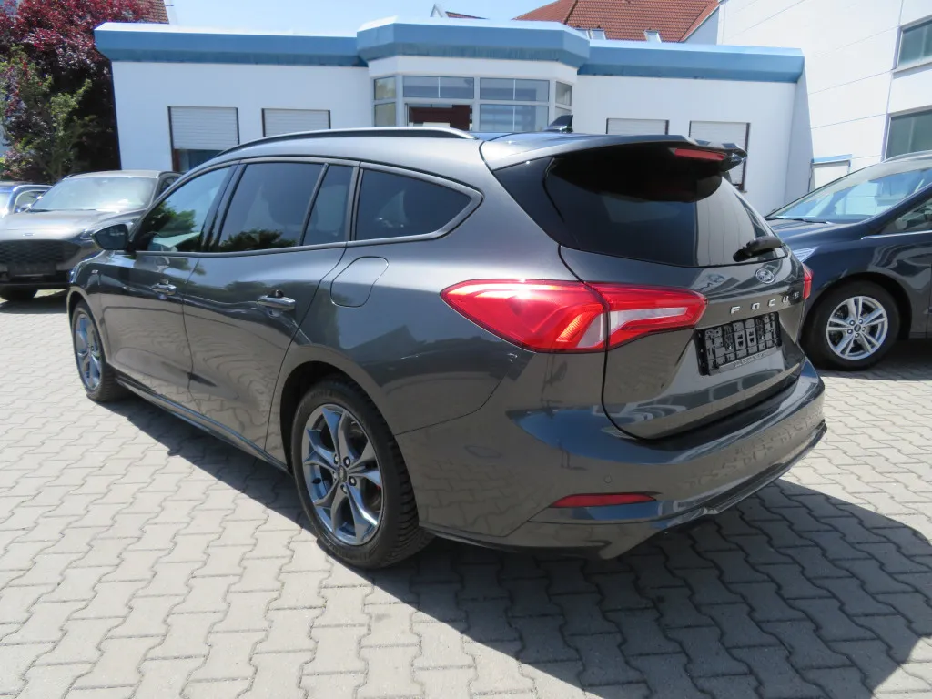 Ford Focus TURNIER 1.5 ST-LINE X*NAVI*ACC*PANO*KAMERA Image 10