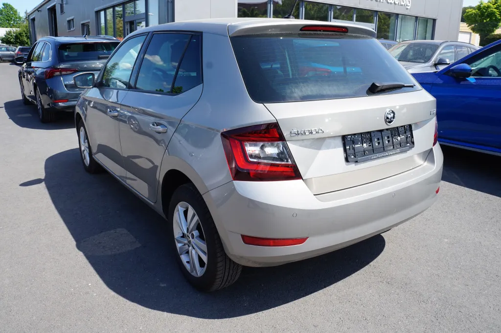 Skoda Fabia 1.0 TSI STYLE*MIRROR LINK*KAMERA*VOLL LED* Image 9