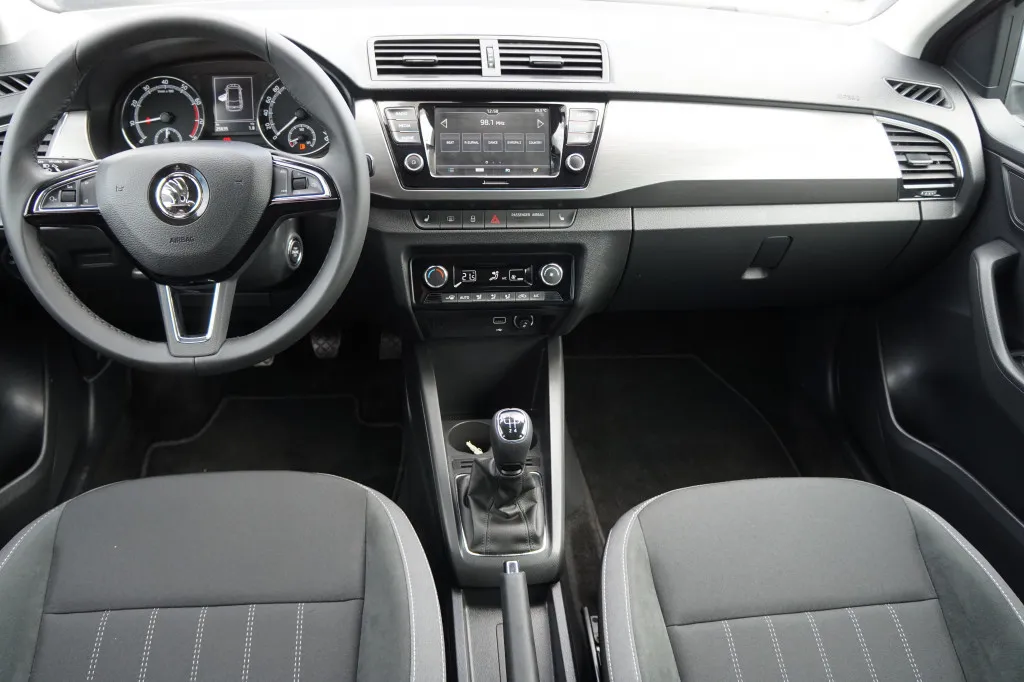 Skoda Fabia 1.0 TSI STYLE*EU6 DTEMP*LED*PDC*KEYGO Image 9