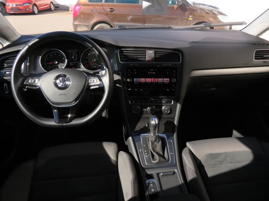 Volkswagen Golf VARIANT 1.0 TSI DSG COMFORTLINE*NAVI*ACC* Image 9