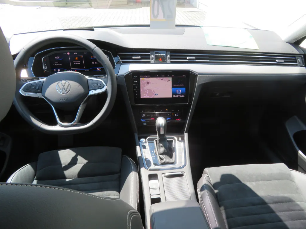 Volkswagen Passat VARIANT 1.5 TSI DSG ELEGANCE FACELIFT*NAVI PRO Image 9