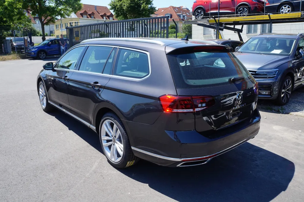 Volkswagen Passat VARIANT 1.5 TSI DSG ELEGANCE FACELIFT*NAVI PRO Image 10